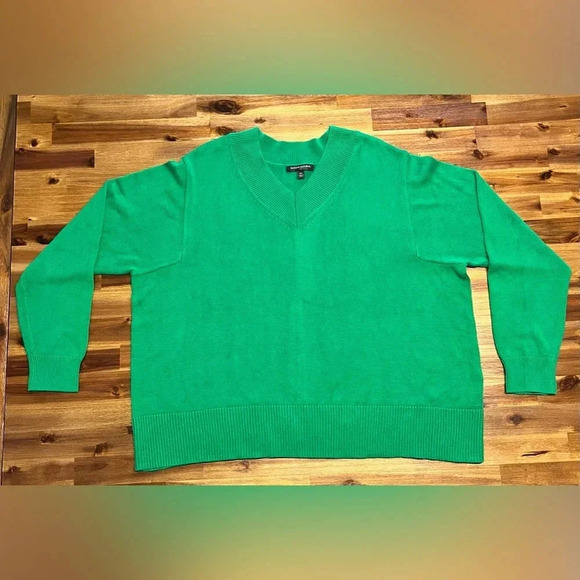Banana Republic medium weight green v-neck sweater size XL womens - Picture 2 of 8